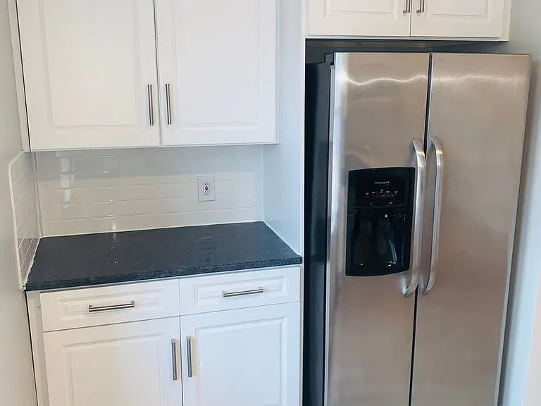 327 Market St — Photo 2