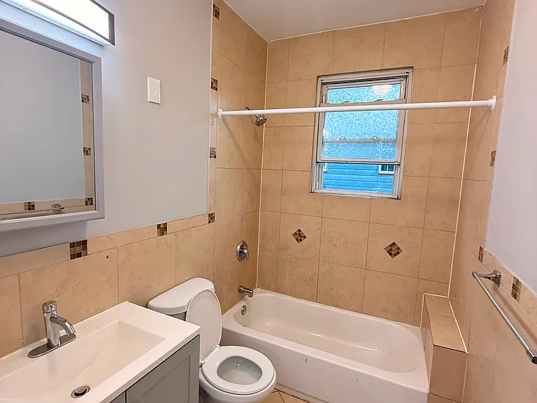 2224 E Edgar Rd #G2 — Photo 2
