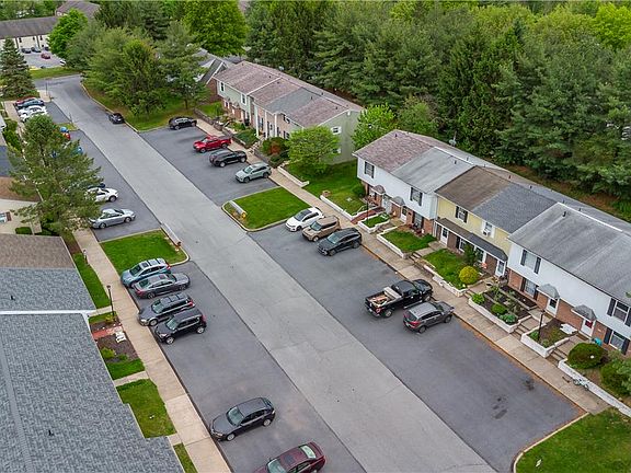 5th image of 133 Pheasant Ct