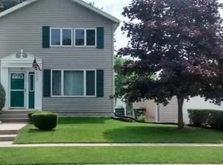336 Mill St, Fox Lake, WI 53933