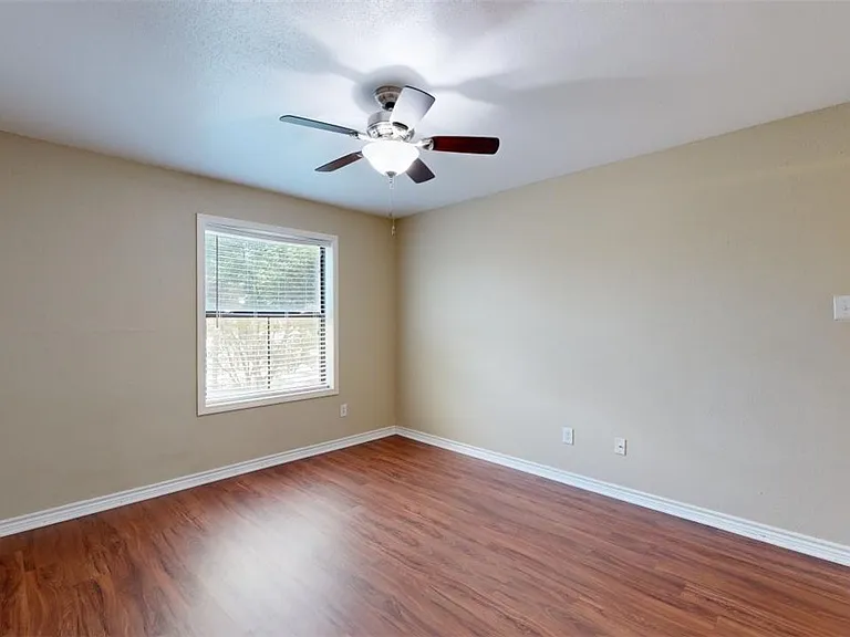 904 University Oaks Blvd #97 — Photo 9