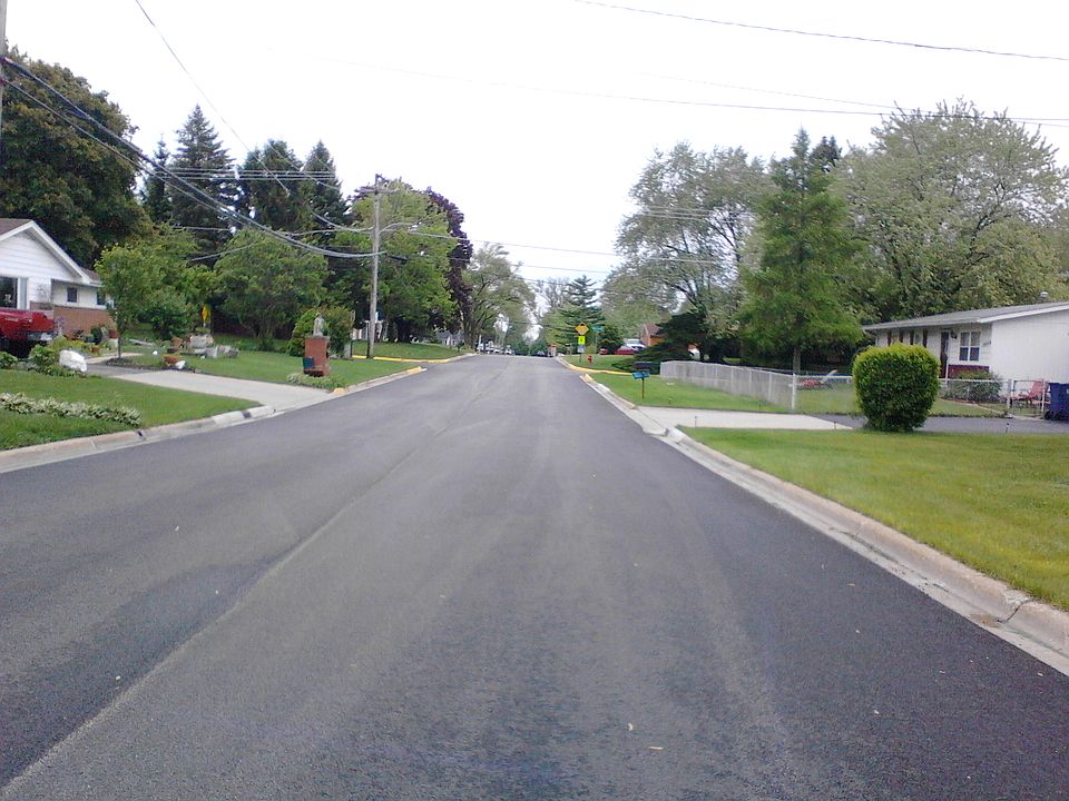 2nd image of 2002 Natoma Ave