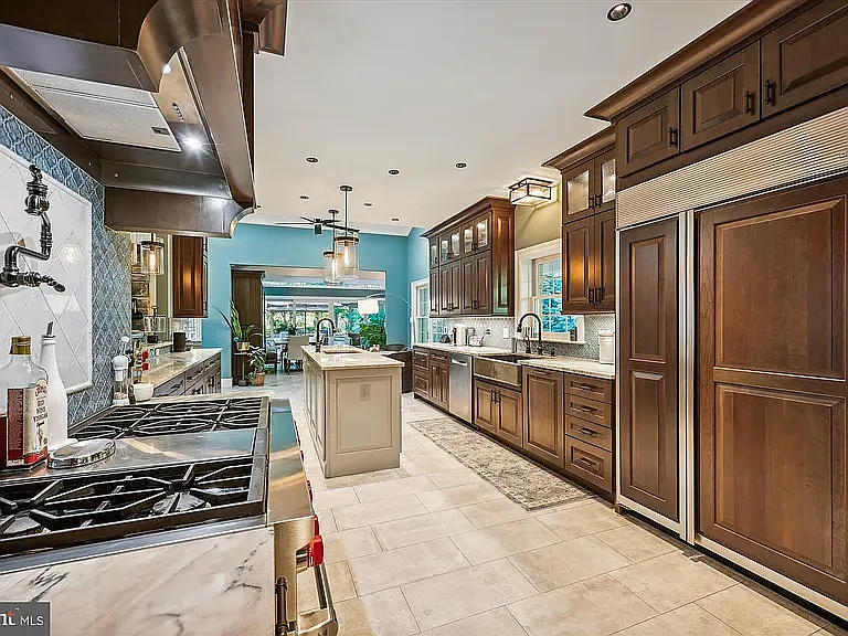 14708 Westbury Rd — Photo 82