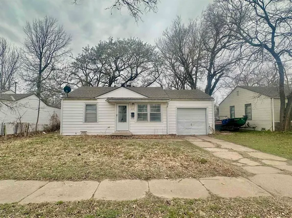 1057 Waverly St, Wichita, KS 67218