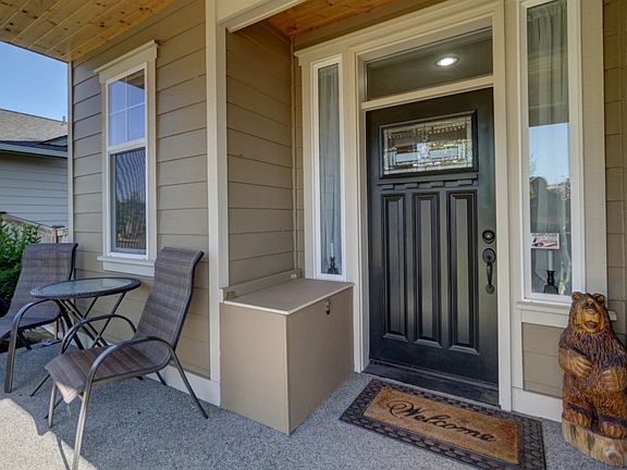 3rd image of 2509 12th Ave NW