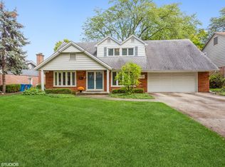 923 S Bruner St, Hinsdale, IL 60521