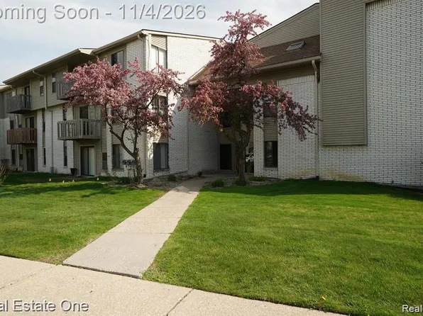 32013 Mile Rd #12-306, Farmington, MI 48334