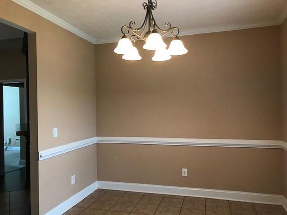 5th image of 75 Redwood Dr