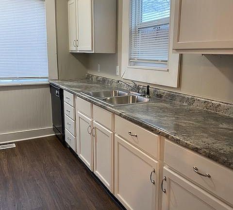 5th image of 3737 E Pleasant Run Parkway South Dr