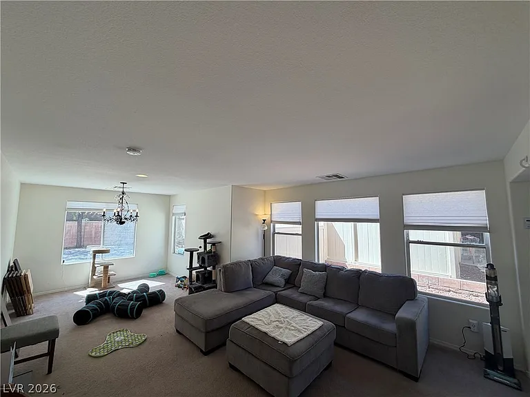 2515 Begonia Valley Ave — Photo 4