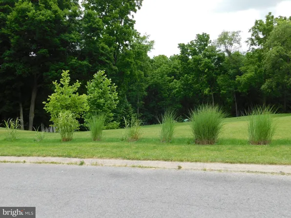 Ginger Ln, Mifflintown, PA 17059