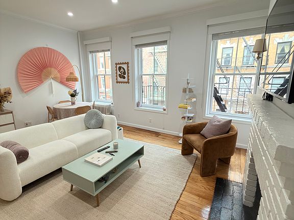 3rd image of 198 W 10th St APT 5