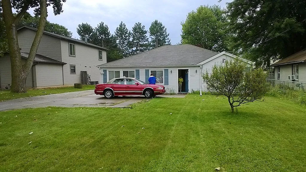 4685 Gratiot Rd photo 1