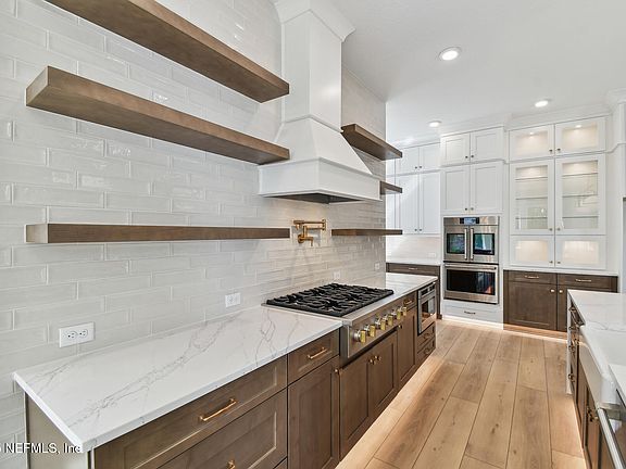 2nd image of 879 SEAGROVE Drive