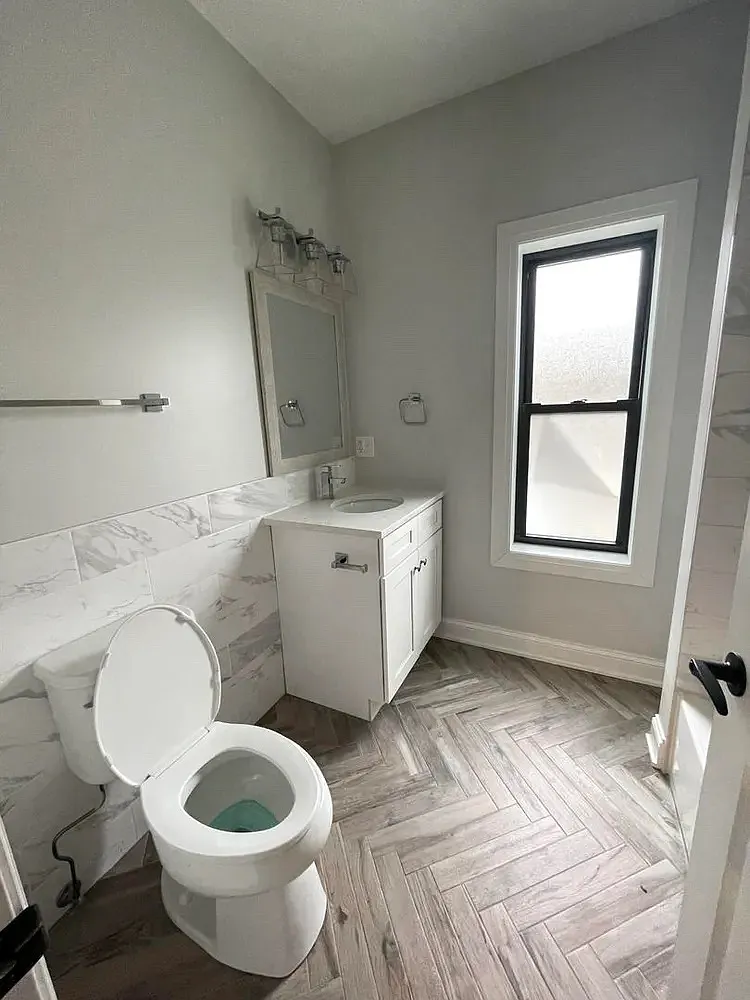 Sherwin — Photo 2