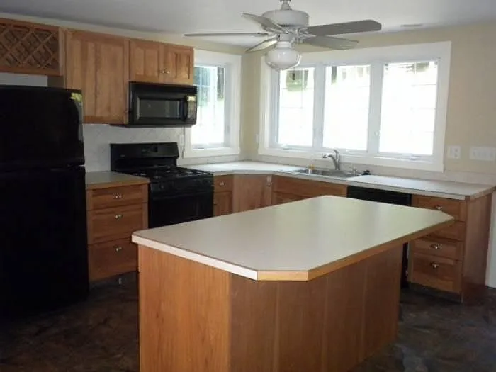 kitchen w island