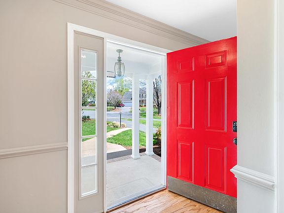 3rd image of 2089 Whispering Woods Dr