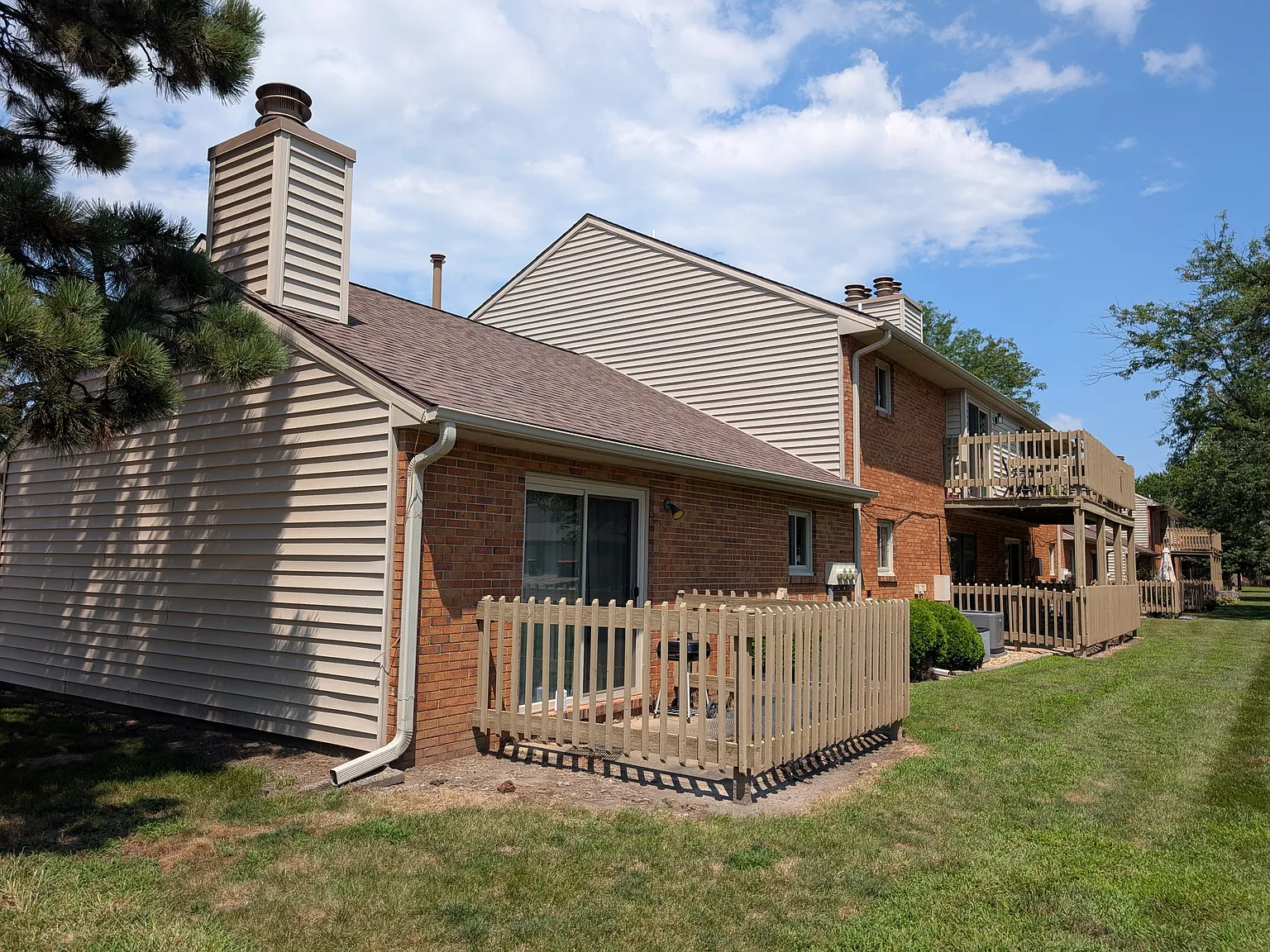 1609 Lyndhurst West Drive Unit D - 1 — Photo 4