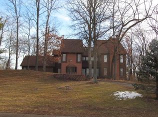 490 Thunderhead Canyon Dr, Ballwin, MO 63011