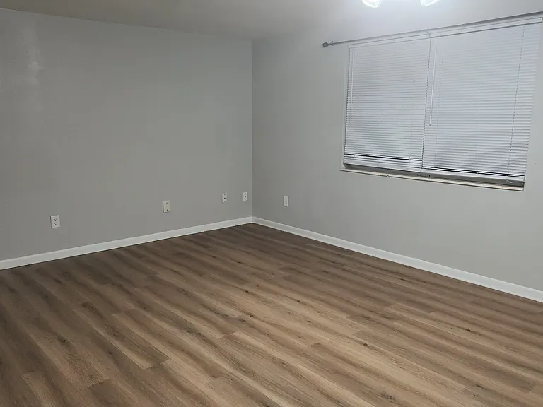 4581 Deltona Blvd — Photo 11