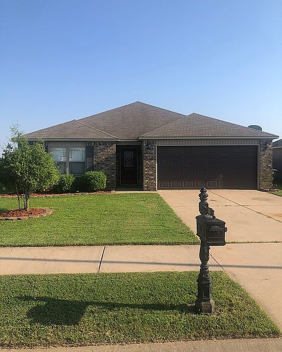 1st image of 913 Anemone Dr