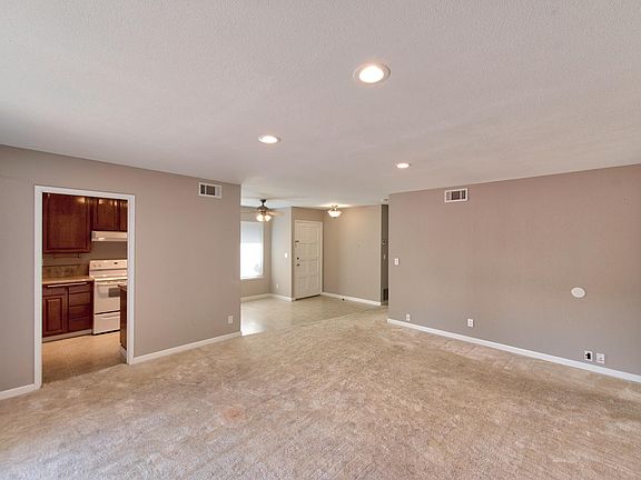 5th image of 962 E Evelyn Ave