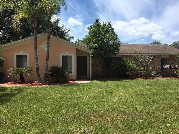 3rd image of 109 E Berkshire Cir