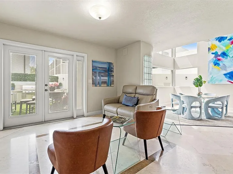 4522 W North B St — Photo 15