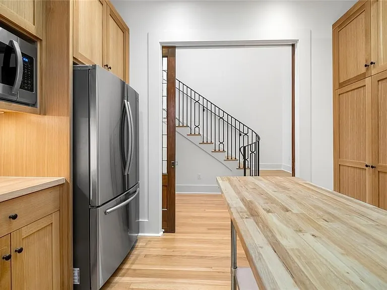 702 W Gibson St — Photo 13