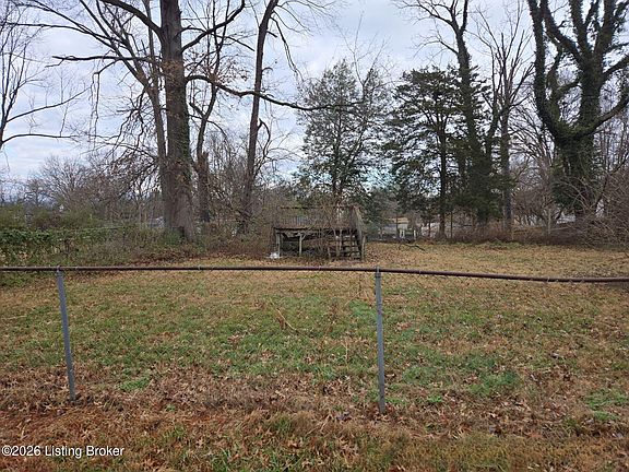 5th image of 2207 Rockford Ln