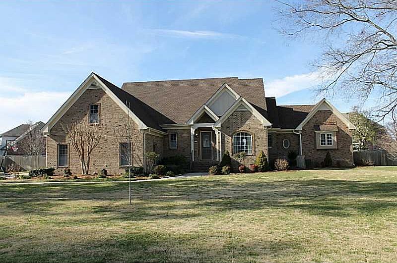 1st image of 3116 Garland Dr