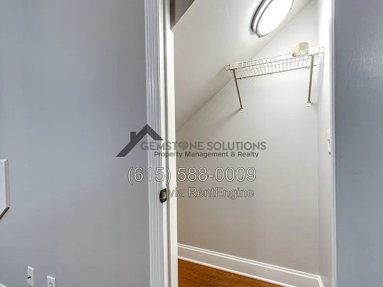 717 Fox Ridge Dr — Photo 12