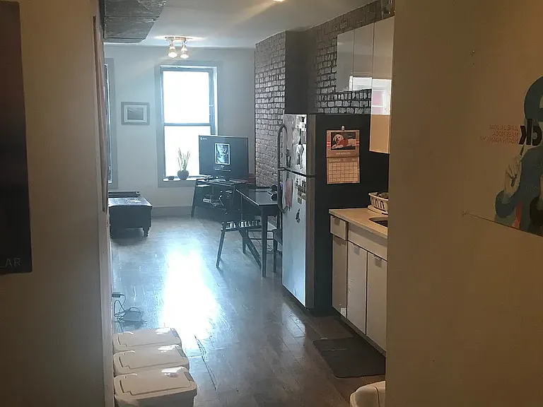 1721 Woodbine St #3L — Photo 3