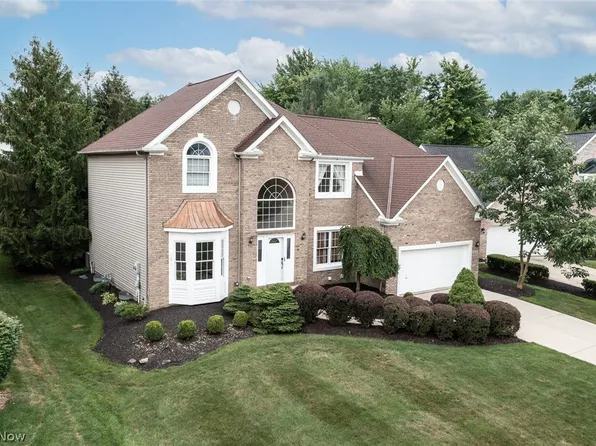 20775 Wakefield Cir, Strongsville, OH 44149
