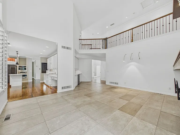 11672 E Berry Ave — Photo 33