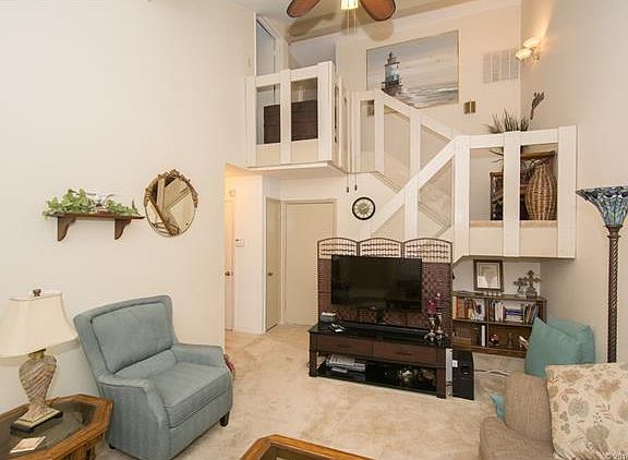 3rd image of 6135 S Zunis Ave #6135-4