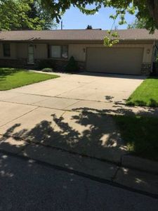 1937 Keith Ln, Grafton, WI, 53024