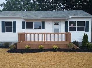 404 Fairfax Rd, Vermilion, OH 44089