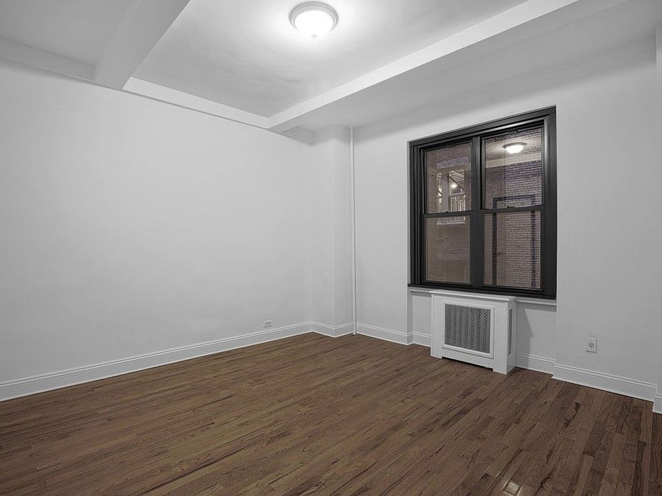 1st image of 208 W 23rd St APT 519