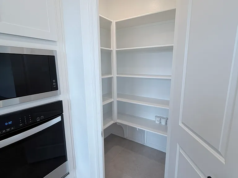 24172 W Raymond St — Photo 17