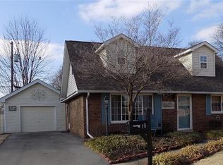 18 William John Ct, Granite City, IL
