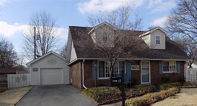 18 William John Ct photo 1