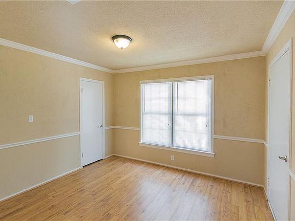 5th image of 3113 Birch Park Dr