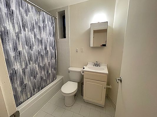 5th image of 309 W 55th St APT 4B