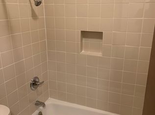 2405 Monterey Dr APT 8, Madison, WI 53704