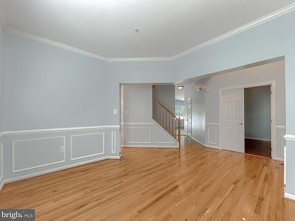 4th image of 45821 Circle Dr