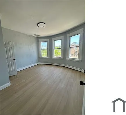 3 bed, $2,300 — Photo 3