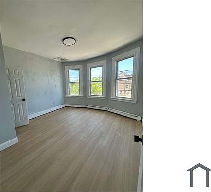 3rd image of 355 Madison St APT 6