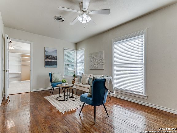 3rd image of 307 GREENWICH