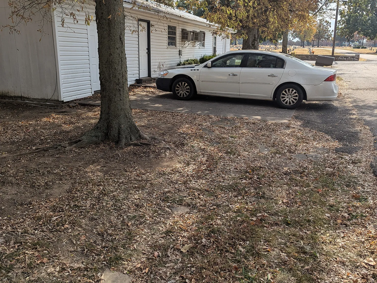 2 bed, 900 sqft, $720 — Photo 2